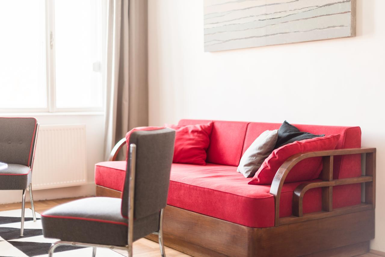 Modern Bauhaus Apartment Будапеща Екстериор снимка
